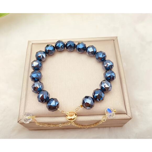 Black Swarovski Beaded Bracelet - Picture 1 of 12